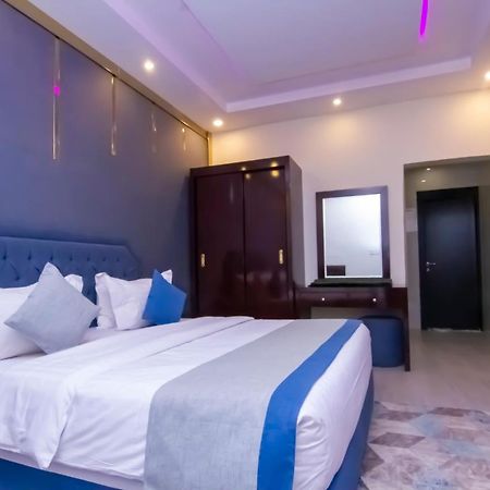 ال متعب سويتس الفلاح 1 Riade Exterior foto
