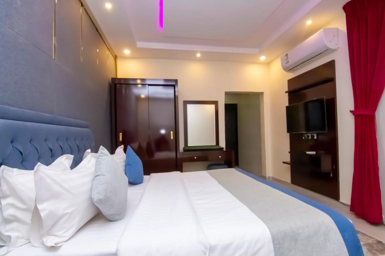 ال متعب سويتس الفلاح 1 Riade Exterior foto