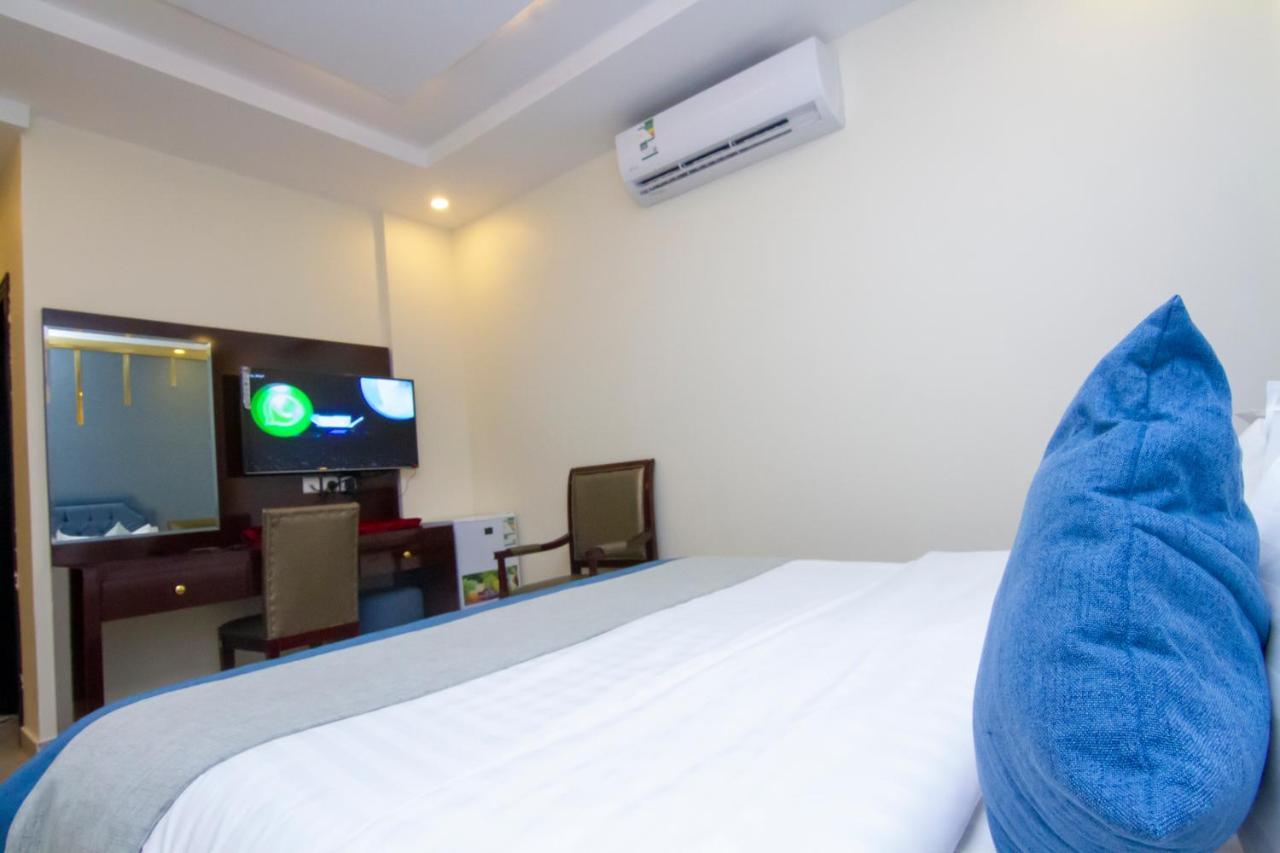 ال متعب سويتس الفلاح 1 Riade Exterior foto