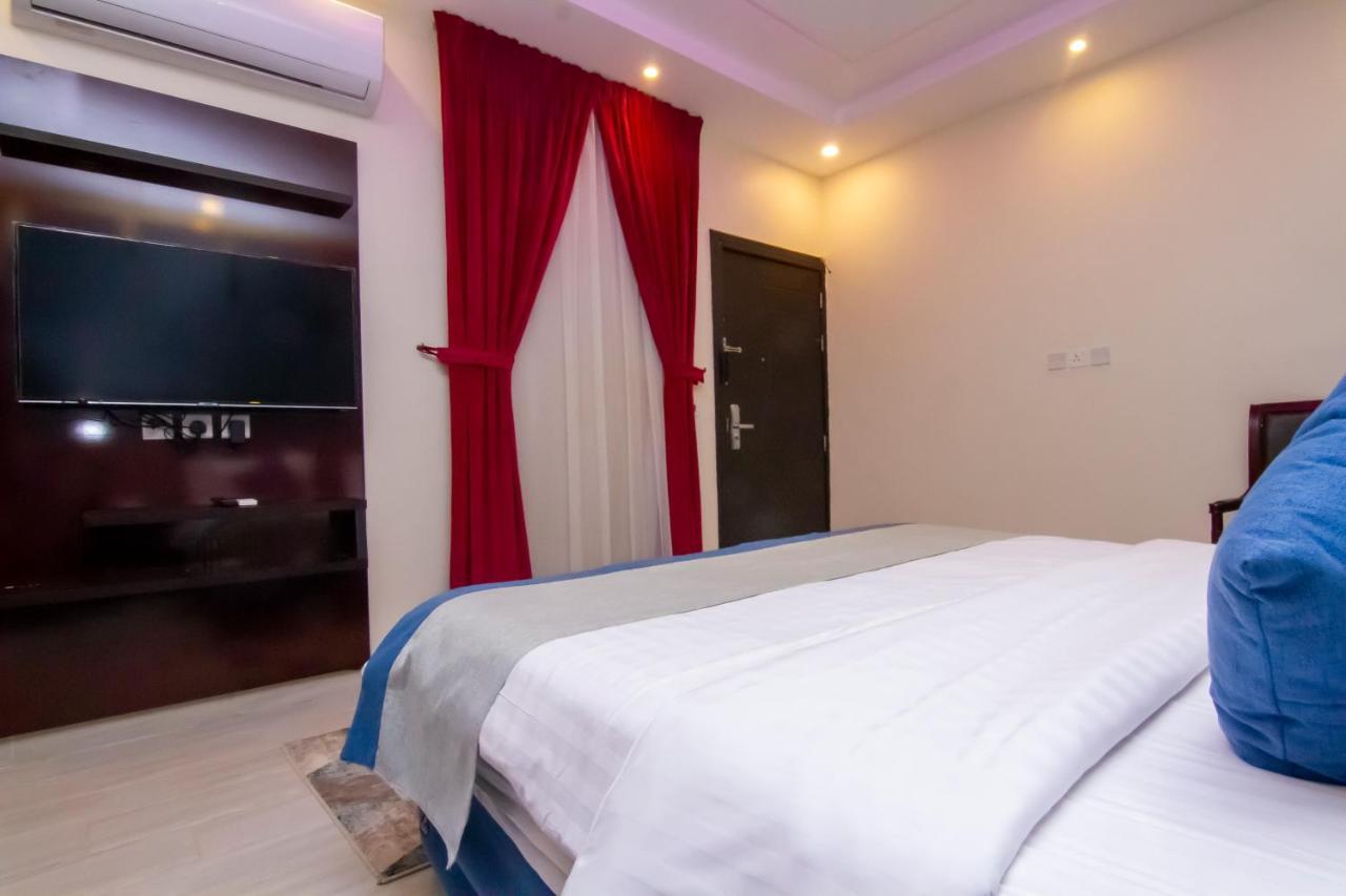 ال متعب سويتس الفلاح 1 Riade Exterior foto